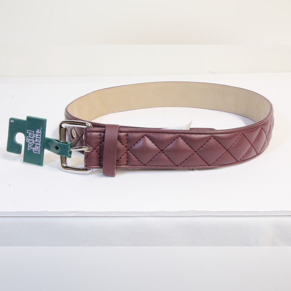 𝅺Wild Fable Women’s Quilted Burgundy Maroon Faux Leather Belt NWT